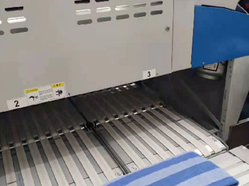 高密巾类折叠机-01