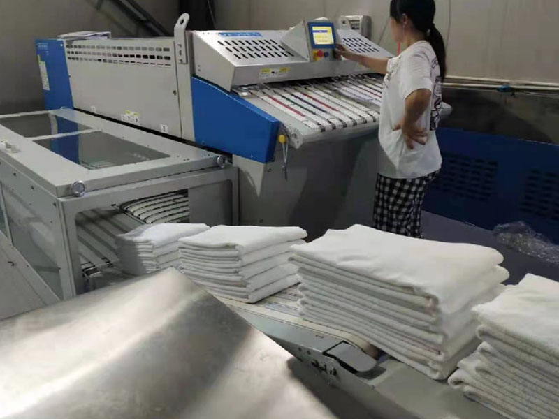 高密巾类折叠机-02